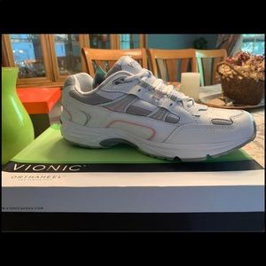 Vionic Sneakers